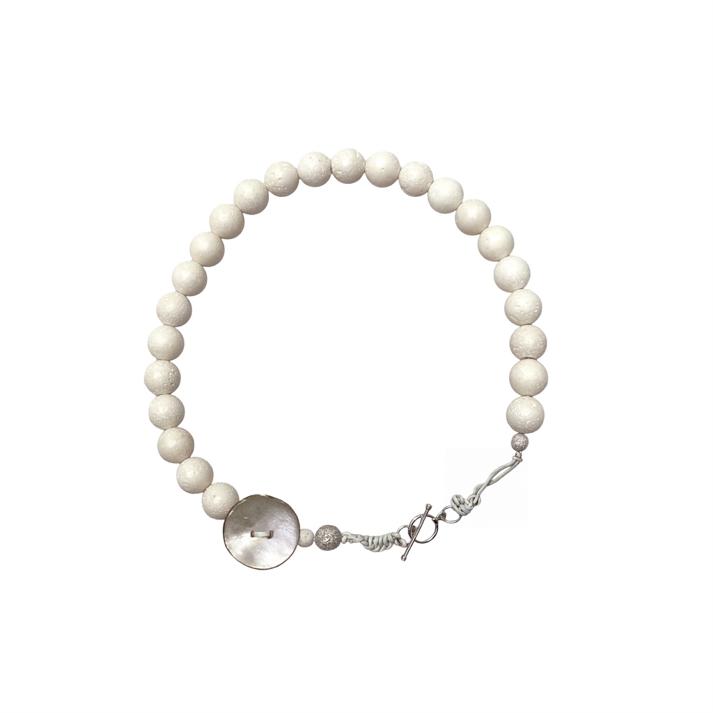 37.2° Off centre necklace